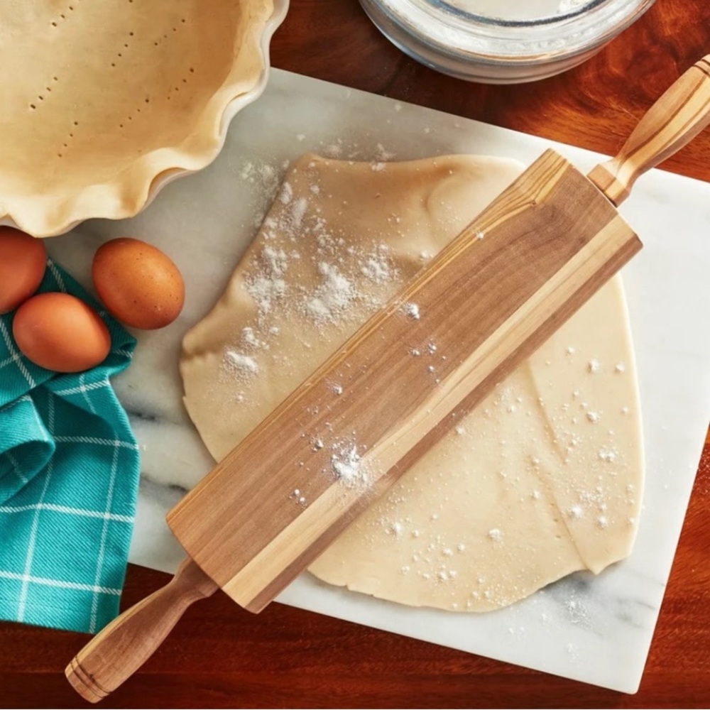 🌺 EUC The Pioneer Woman Olive Wood 19.5-Inch Rolling Pin - Ree Drummond